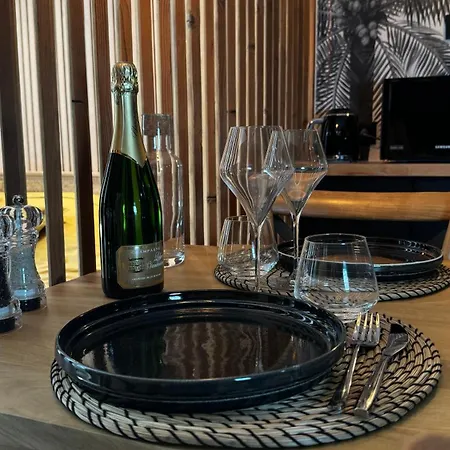 Munduk De Luxe Atypique Apartment Remiremont